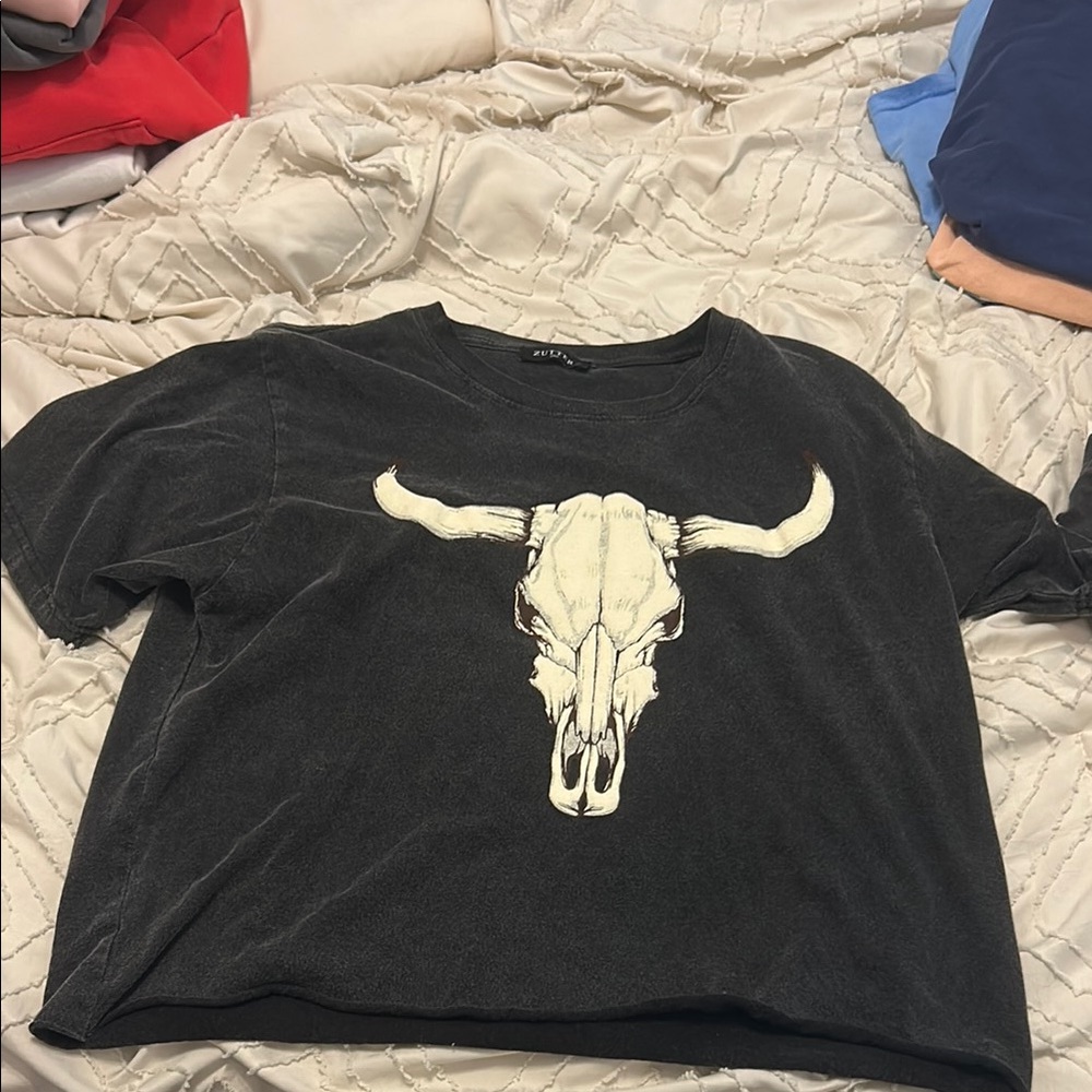 Black Skull Graphic T-Shirt